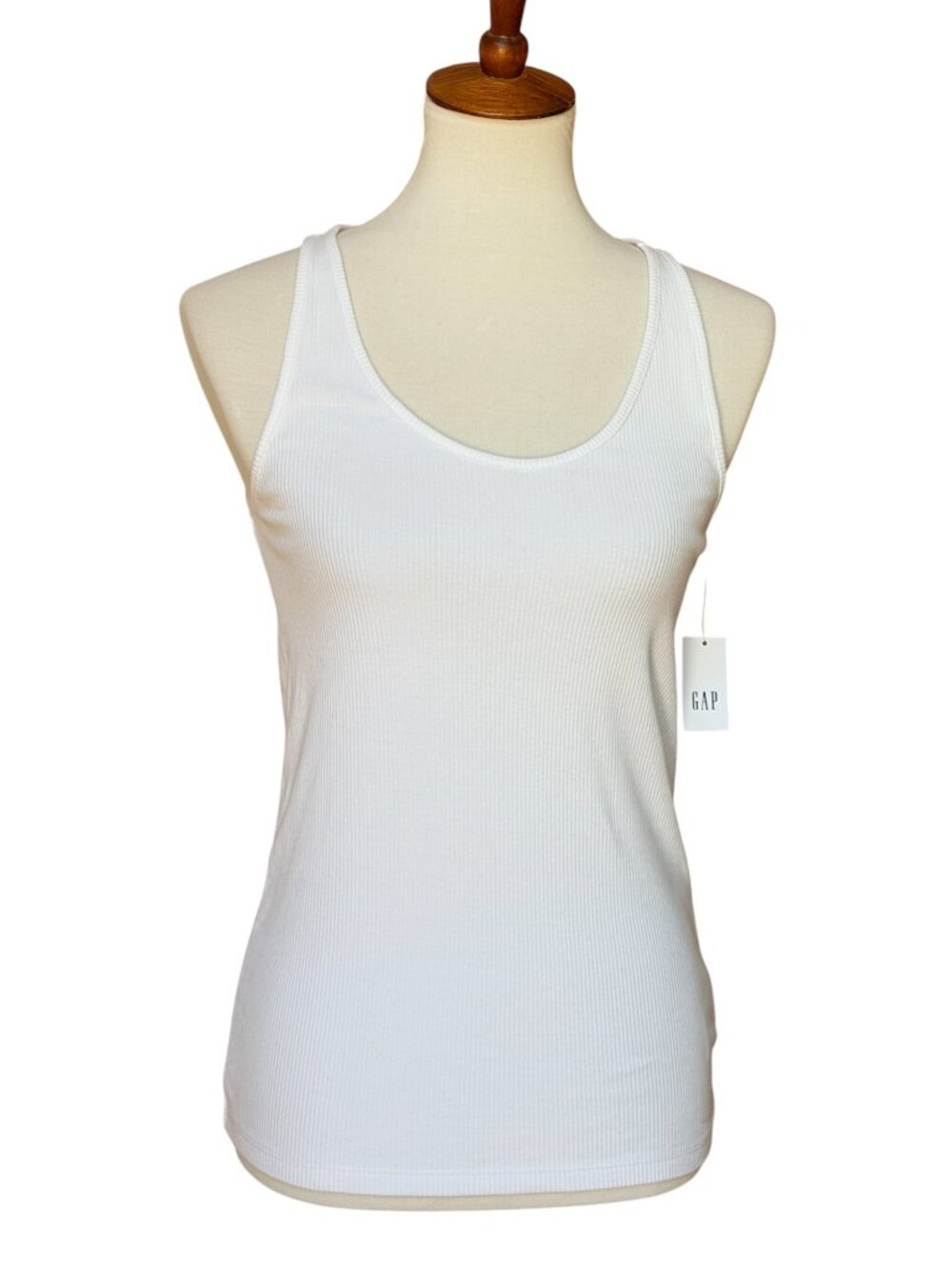 GAP White Ribbed Scoop Tank NWT Medium
